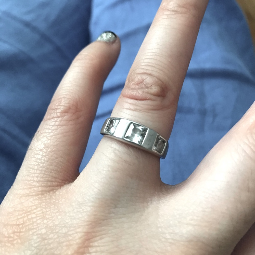 .925 Sterling Silver curved with 3 cubes Crystals